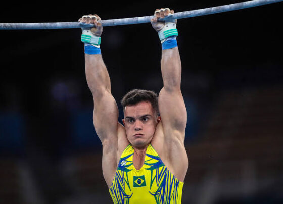 Caio Souza, de Volta Redonda, é campeão brasileiro de ginástica 8