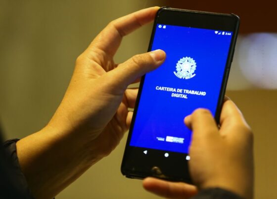 Criação de empregos formais cai quase pela metade em outubro, diz Caged 11