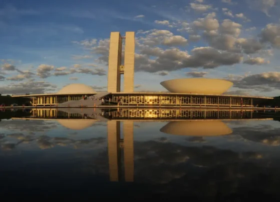 Imprensa internacional destaca crise econômica no Brasil 18