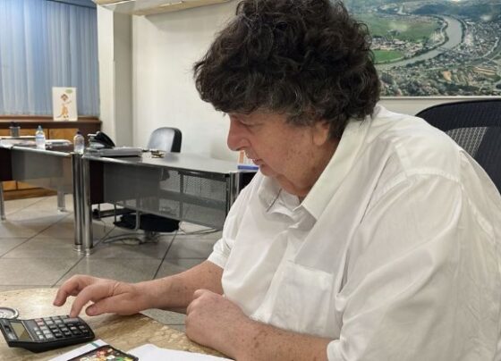 Neto divulga celular particular para identificar quem está na fila por exames – Informa Cidade 11