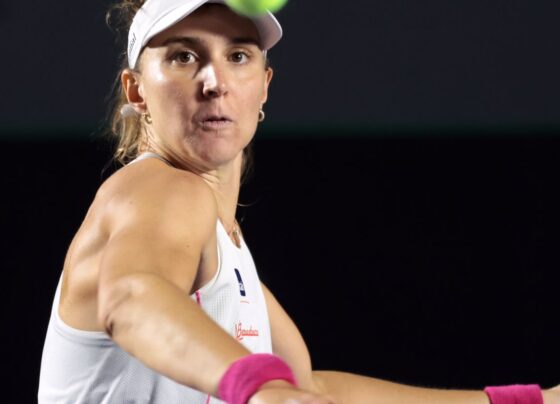 Bia Haddad cai na estreia e dupla de Stefani avança no WTA de Adelaide 11