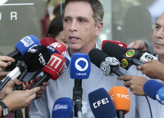 Bolsonaro deve ter alta nesta quinta e retornar à cela na PF 15