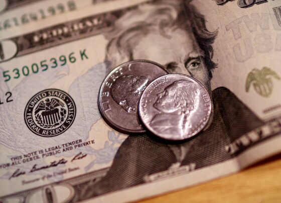 Dólar cai para R$ 5,37 com redução de preocupações com Venezuela 3