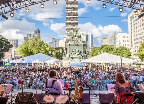 “Evidências” foi a música mais tocada nos palcos em 2025 11
