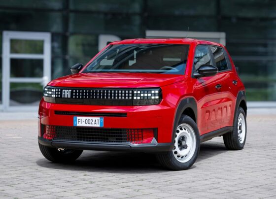 Fiat Argo 2027 terá visual de Panda e motor turbo; veja detalhes 11