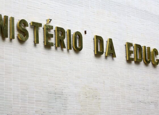 Governo recompõe orçamento para educação e ciência 3