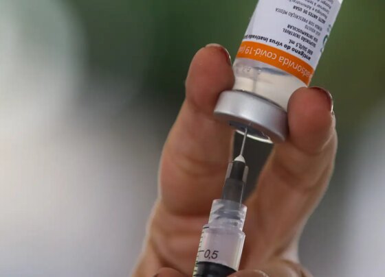 Há 5 anos, Brasil aplicava primeiras doses de vacina contra a covid-19 7