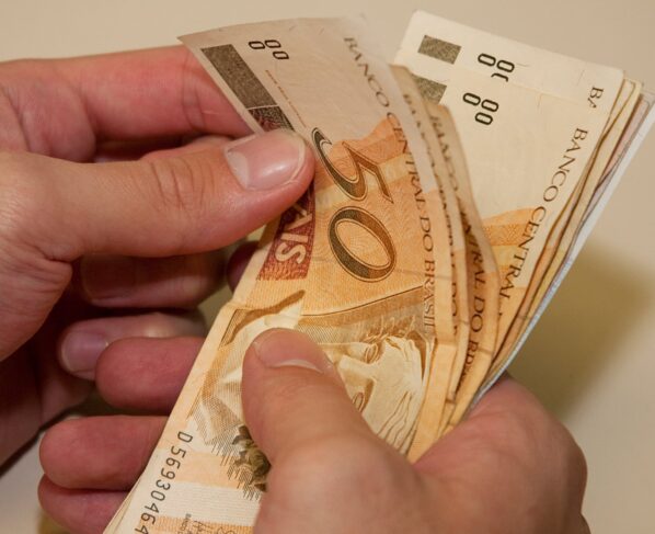 auxílio, dívida, dinheiro, valores esquecidos
