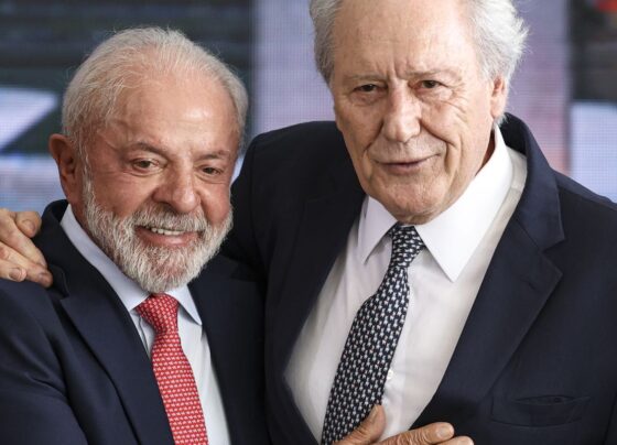 Lewandowski entrega carta de demissão do Ministério da Justiça a Lula 11