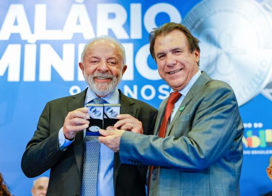 Lula diz que valor do salário mínimo no Brasil é “muito baixo” 8