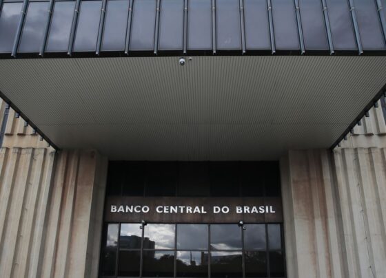 Mercado projeta inflação de 4,92% em 2026 23