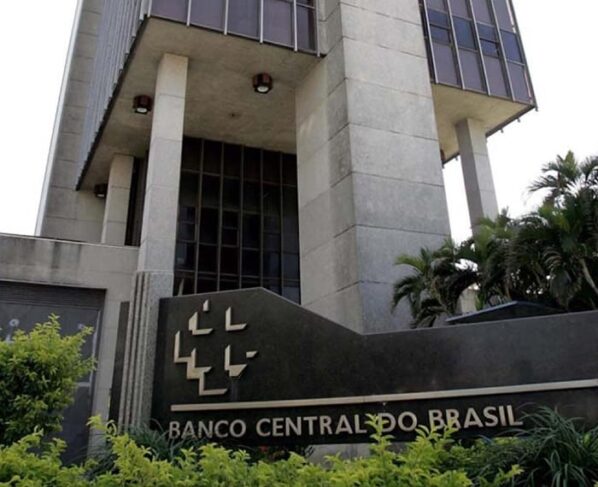 juros câmbio