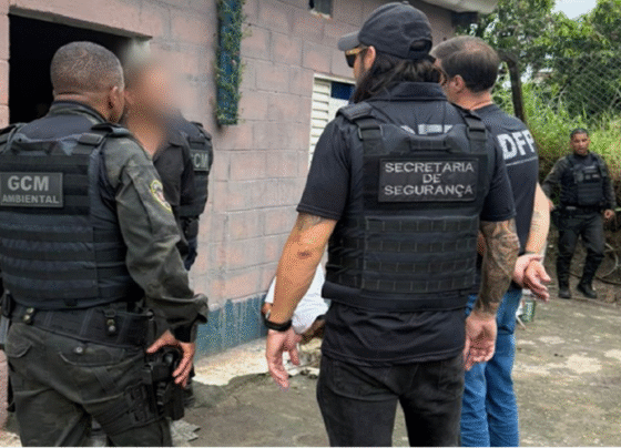 Prefeitura fecha e multa ferro-velho que vendia materiais sem procedência e dono é preso por tráfico de drogas 9