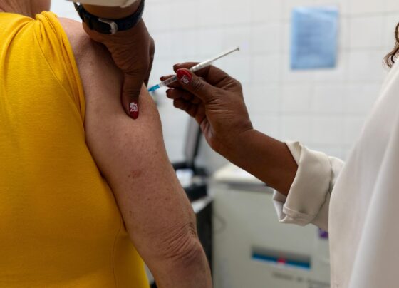 Dia D' de imunização contra a gripe vacina mais de 1,2 mil pessoas no primeiro final de semana em Arujá 7