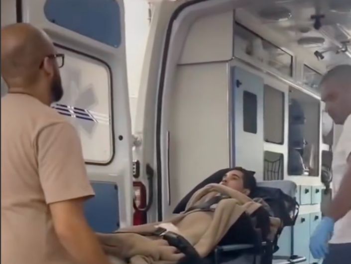Cantor Kaiky Mello recebe alta hospitalar após longa internação 1