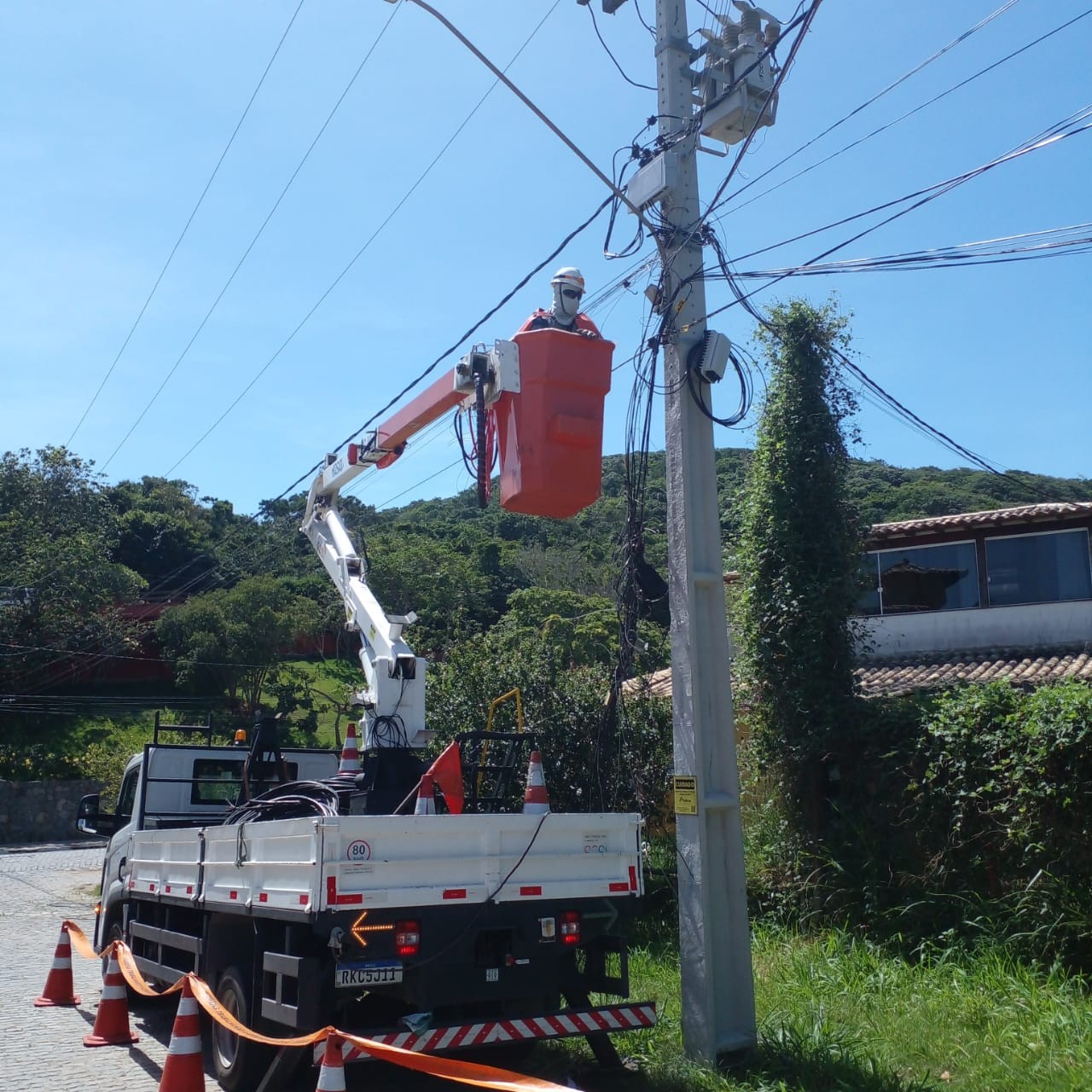 Enel Rio registra mais de 100 colisões em postes no primeiro trimestre de 2026 3