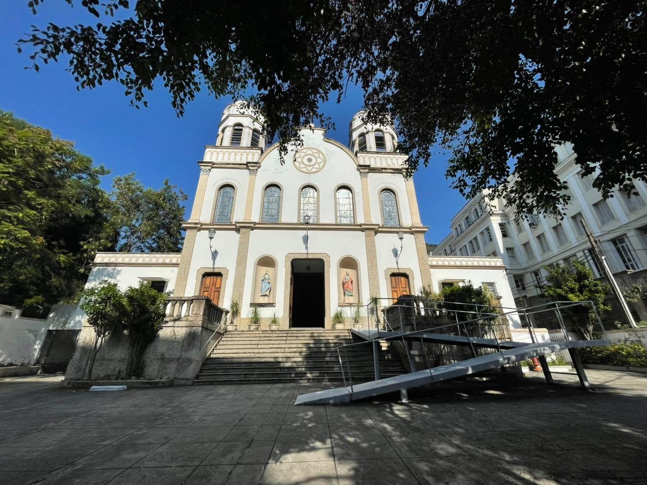 'Estou com a cabeça carregada e sem conseguir comer', diz irmão de desembargador desaparecido no Rio há 30 dias 7