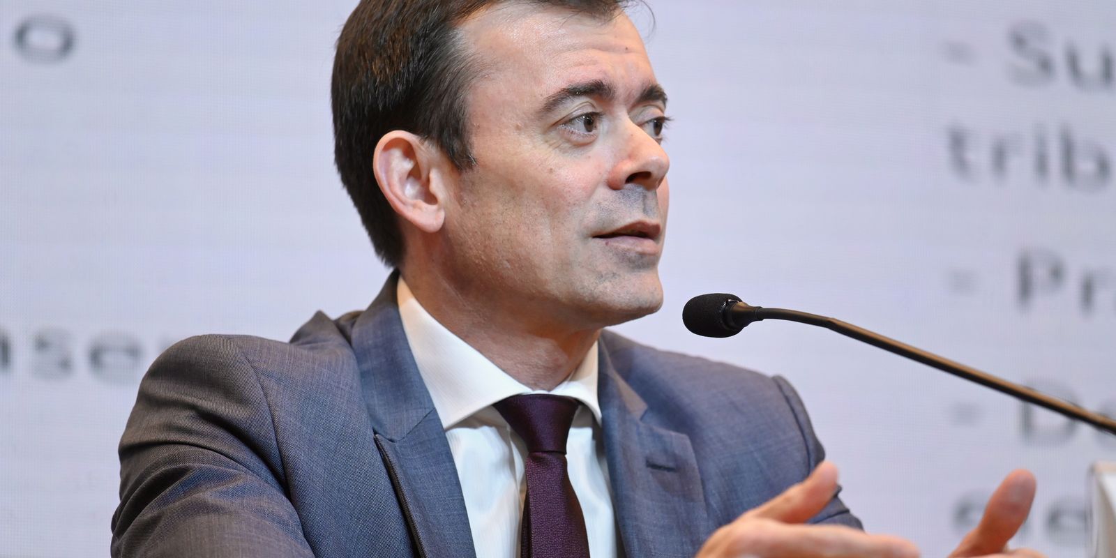 Governo fará ajuste para proibir bets no Desenrola Fies 1