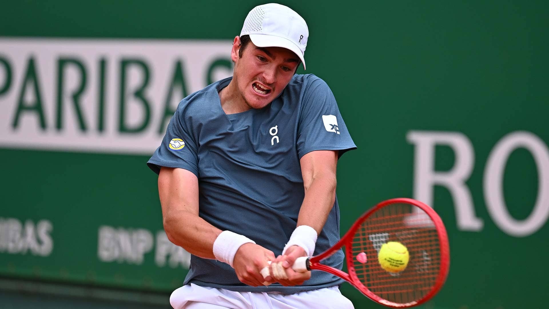 João Fonseca busca virada, vence Prižmić e vai enfrentar Djokovic na terceira rodada de Roland Garros 3