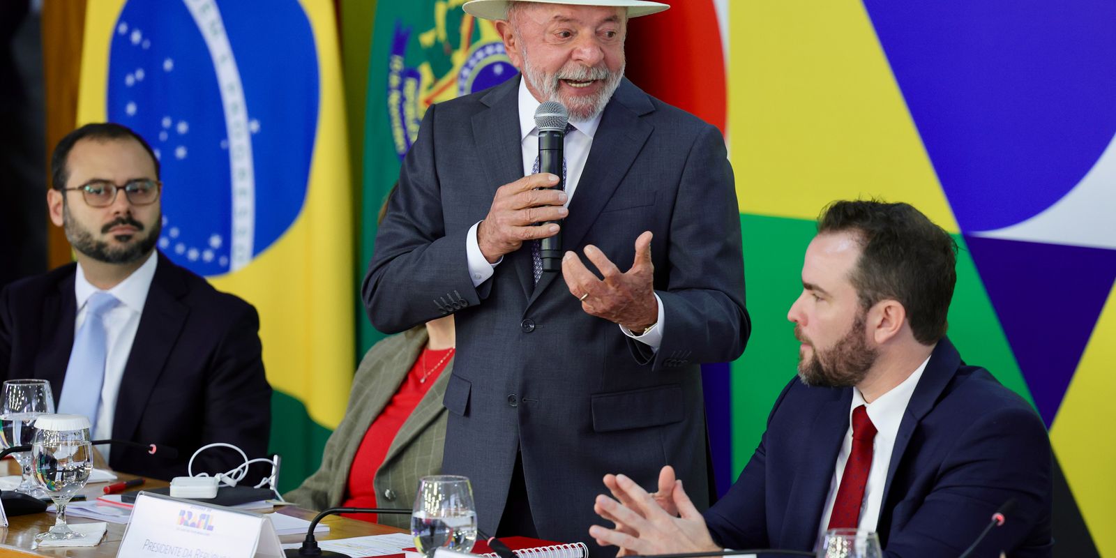 Lula anuncia novo programa de renegociação de dívidas 17