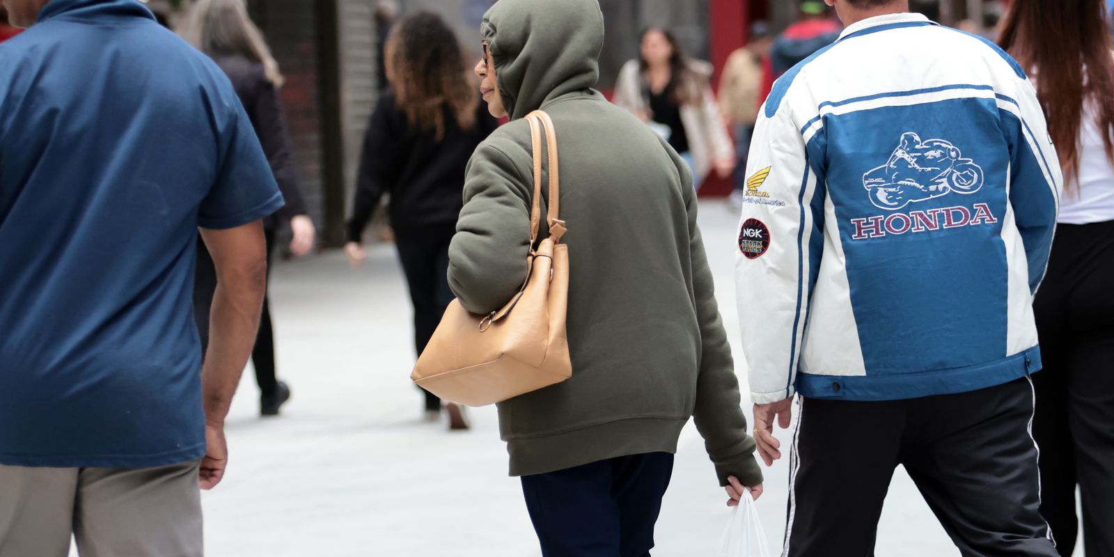Massa de ar frio baixa temperatura principalmente no centro do país 11