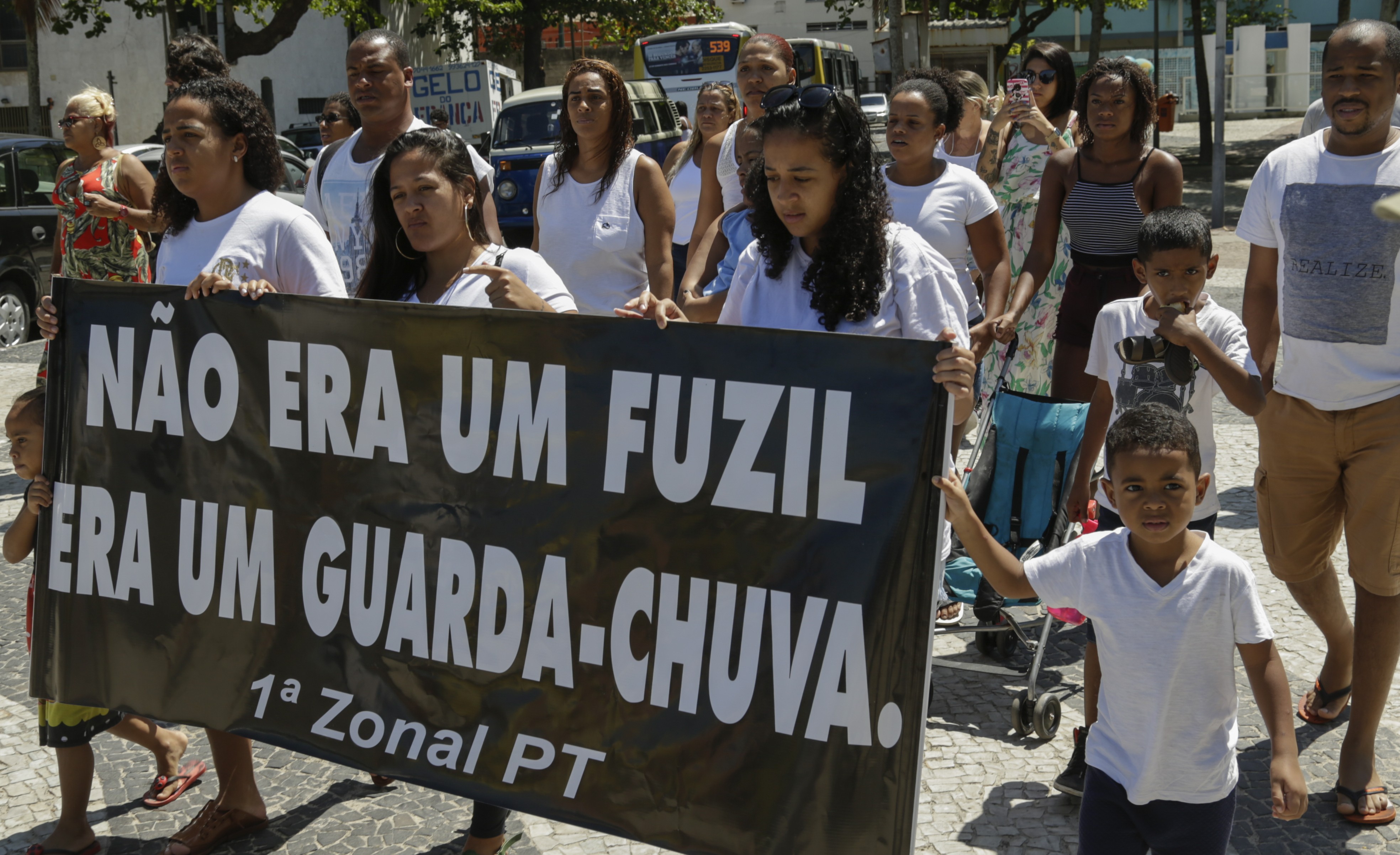 Mortes de pedreiros por PMs repetem sequência de enganos; histórico tem furadeira e guarda-chuva 6