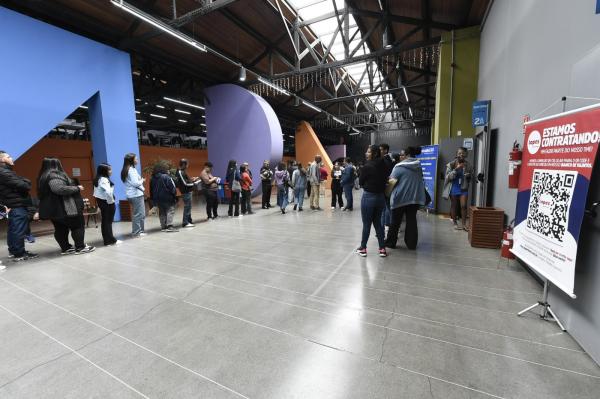 Prefeitura de Guarulhos realiza mutirão de empregos com mais de 300 vagas 7