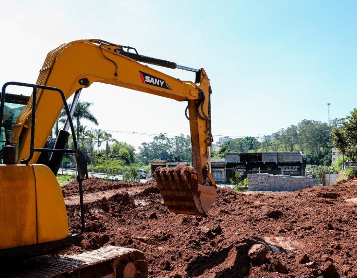 Obras da nova EMEB Tom Jobim avançam e entram na fase de fundação 11