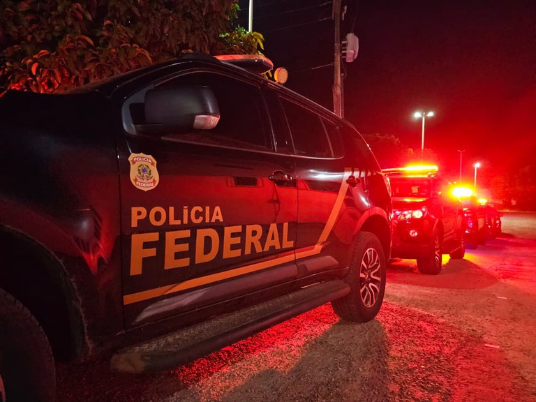 PF deflagra operação em Paranaguá contra o tráfico internacional de drogas 3
