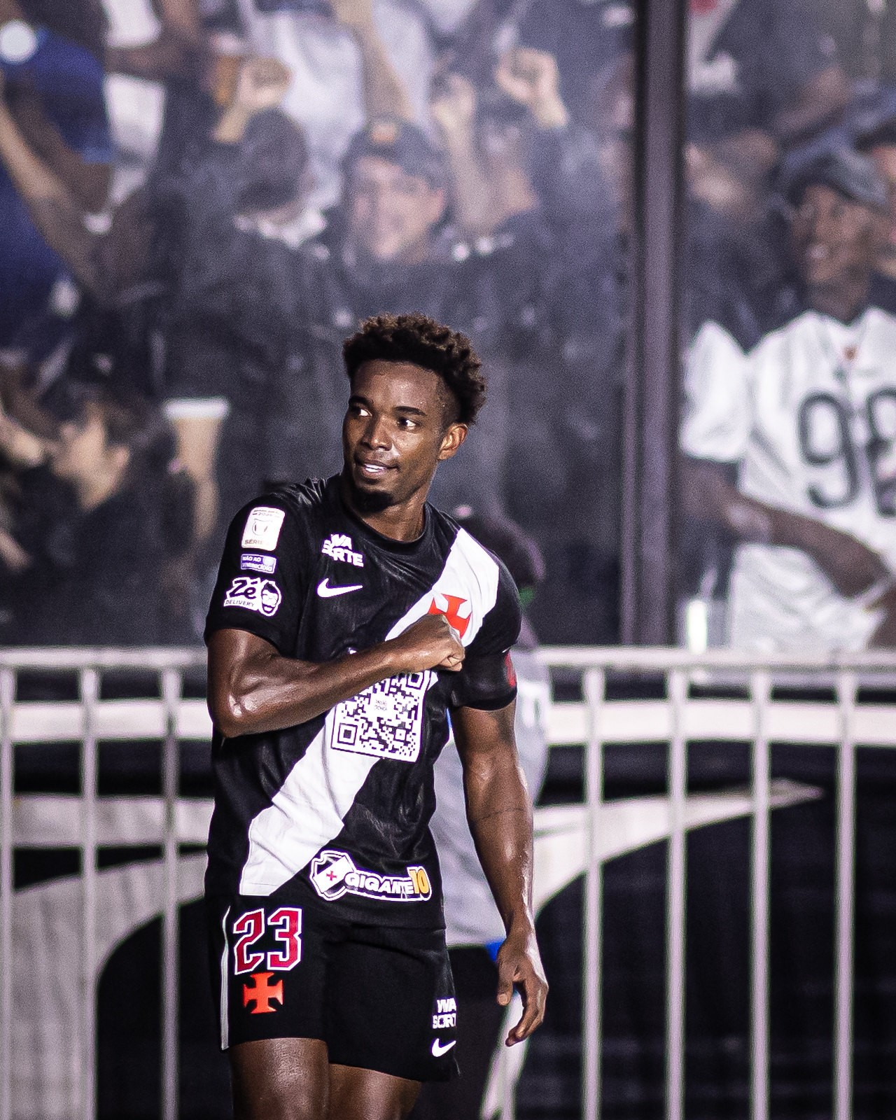 Renato Gaúcho concorda com expulsão de Thiago Mendes, do Vasco, em duelo com o Paysandu: 'Achei justa' 5