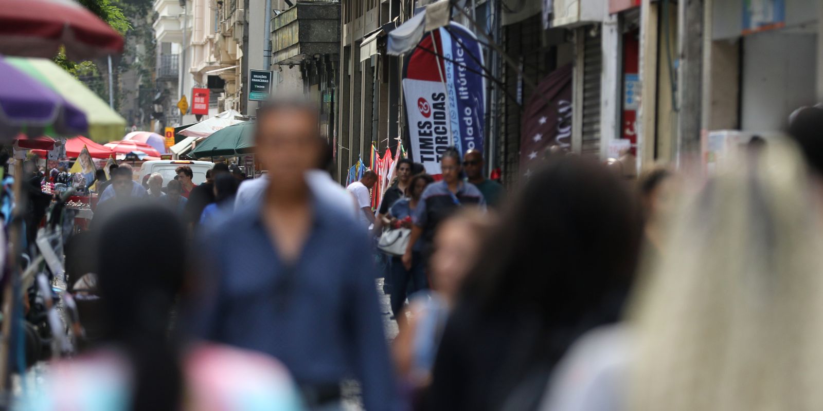 Taxa de desemprego de pretos é 55% maior que a de brancos, revela IBGE 3