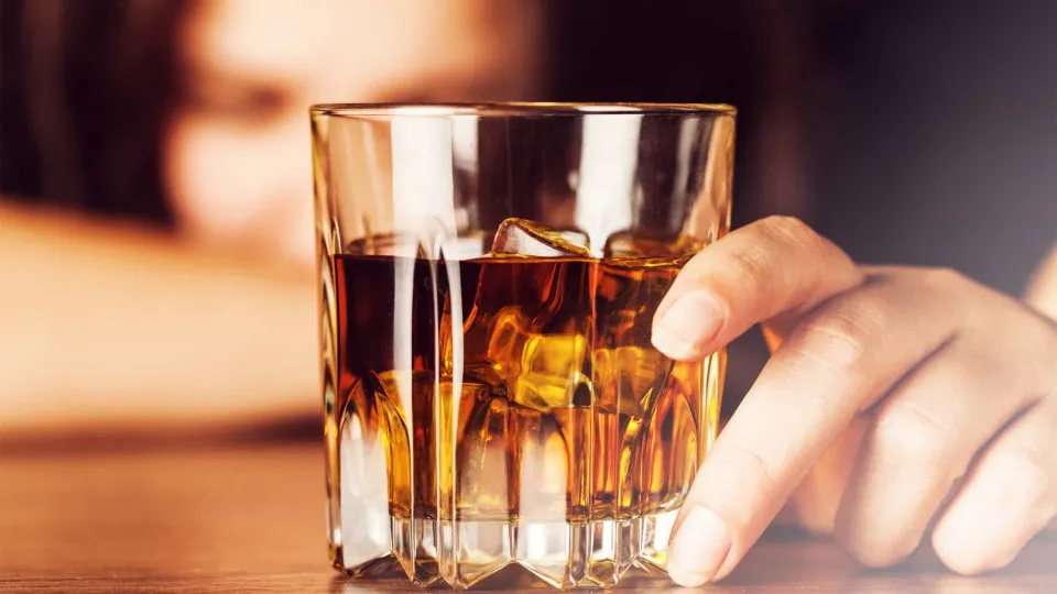 Quase 12 milhões de brasileiros sofrem com alcoolismo, aponta pesquisa 5