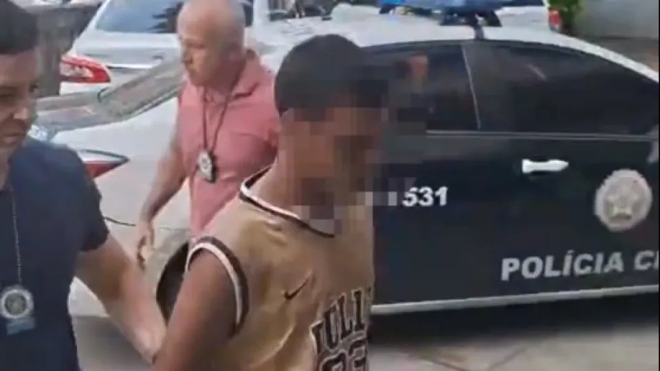 Ambulante tenta cobrar R$ 10 mil por churrasquinho e é preso no Rio 4