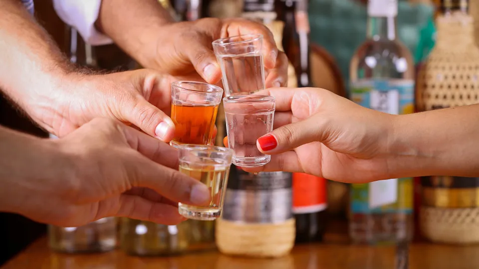 Festival da cachaça brasileira movimenta Lisboa com samba e degustações 9
