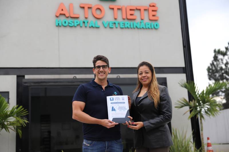 Moção de agradecimento em Arujá reconhece parceria do Hospital Veterinário Alto Tietê em prol da causa animal 11