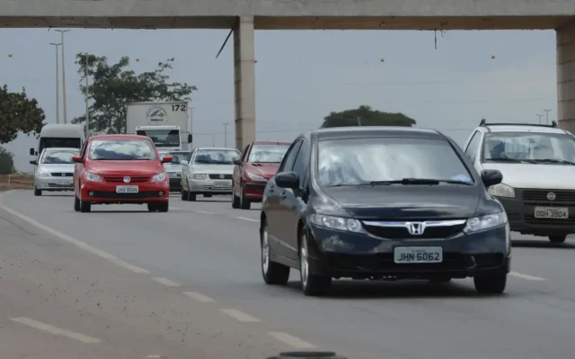 A escolha entre direito à cidade e subsídios a carros e motos 29