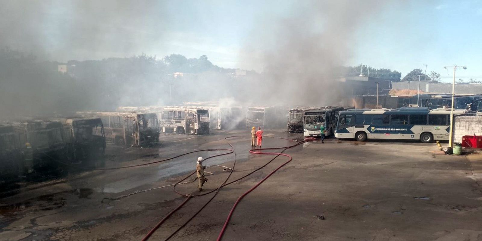 Após incêndio, empresas fazem remanejamento da frota de ônibus em MG 4