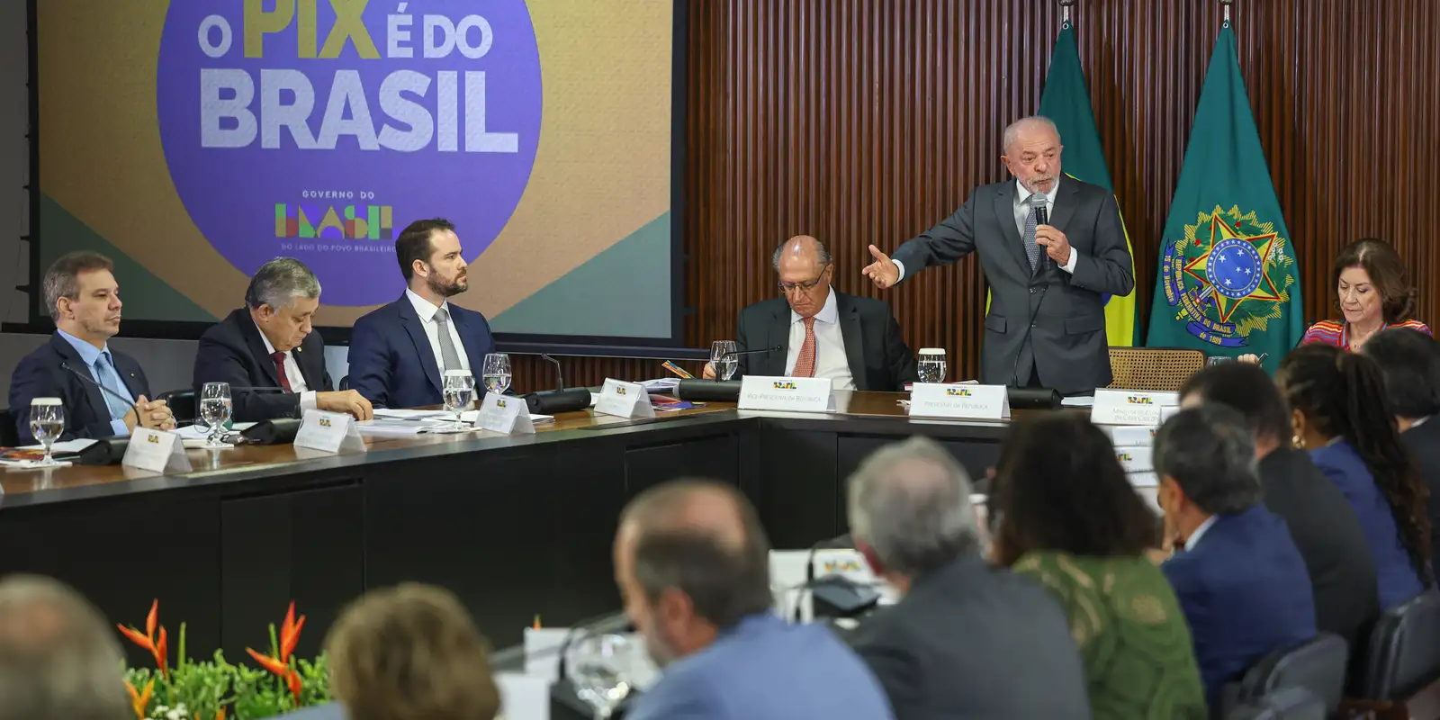 Brasil vai buscar novos parceiros para dimunuir impactos comerciais 14