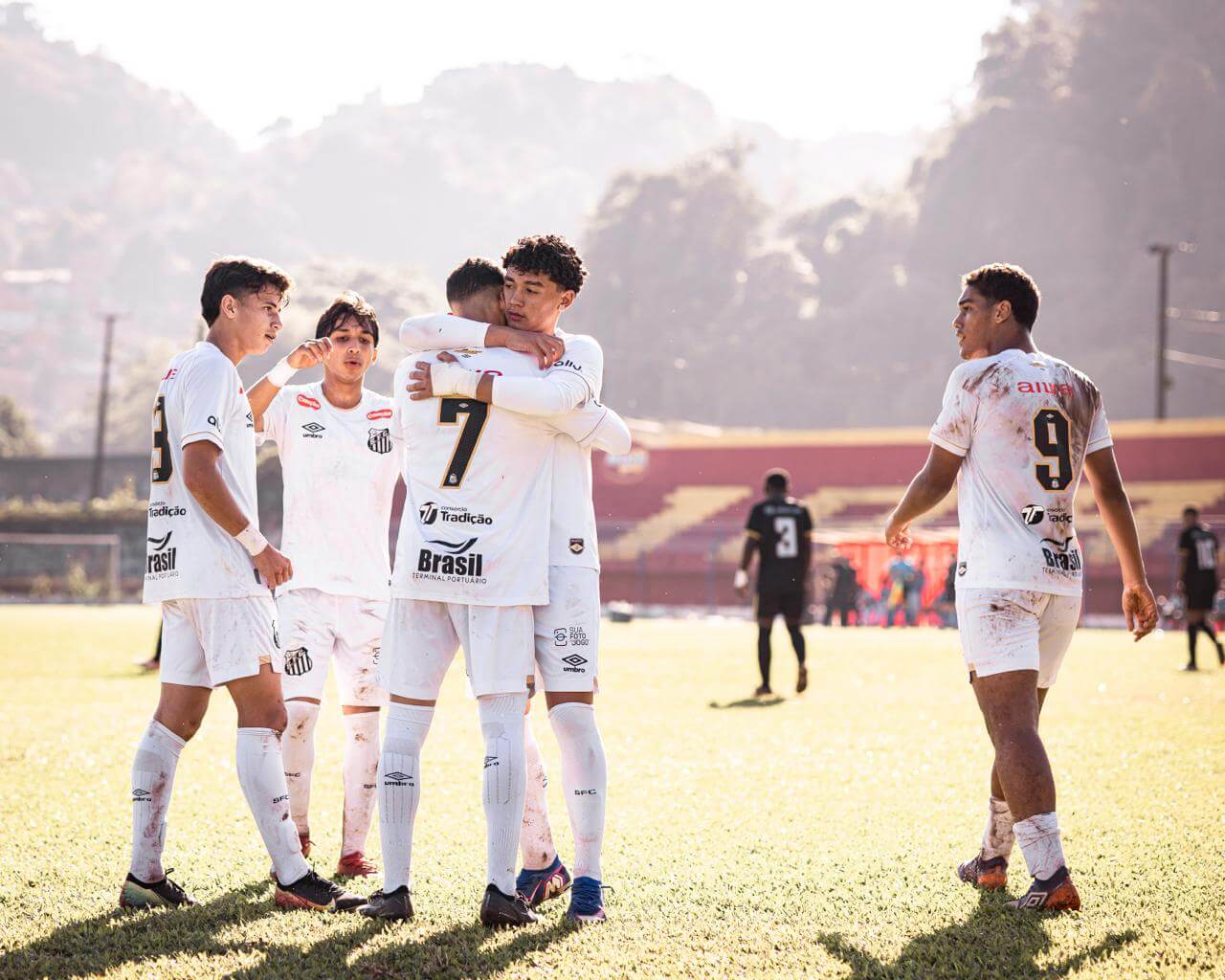 Categoria sub-15 vence o EC Água Santa e sub-17 é derrotada 16