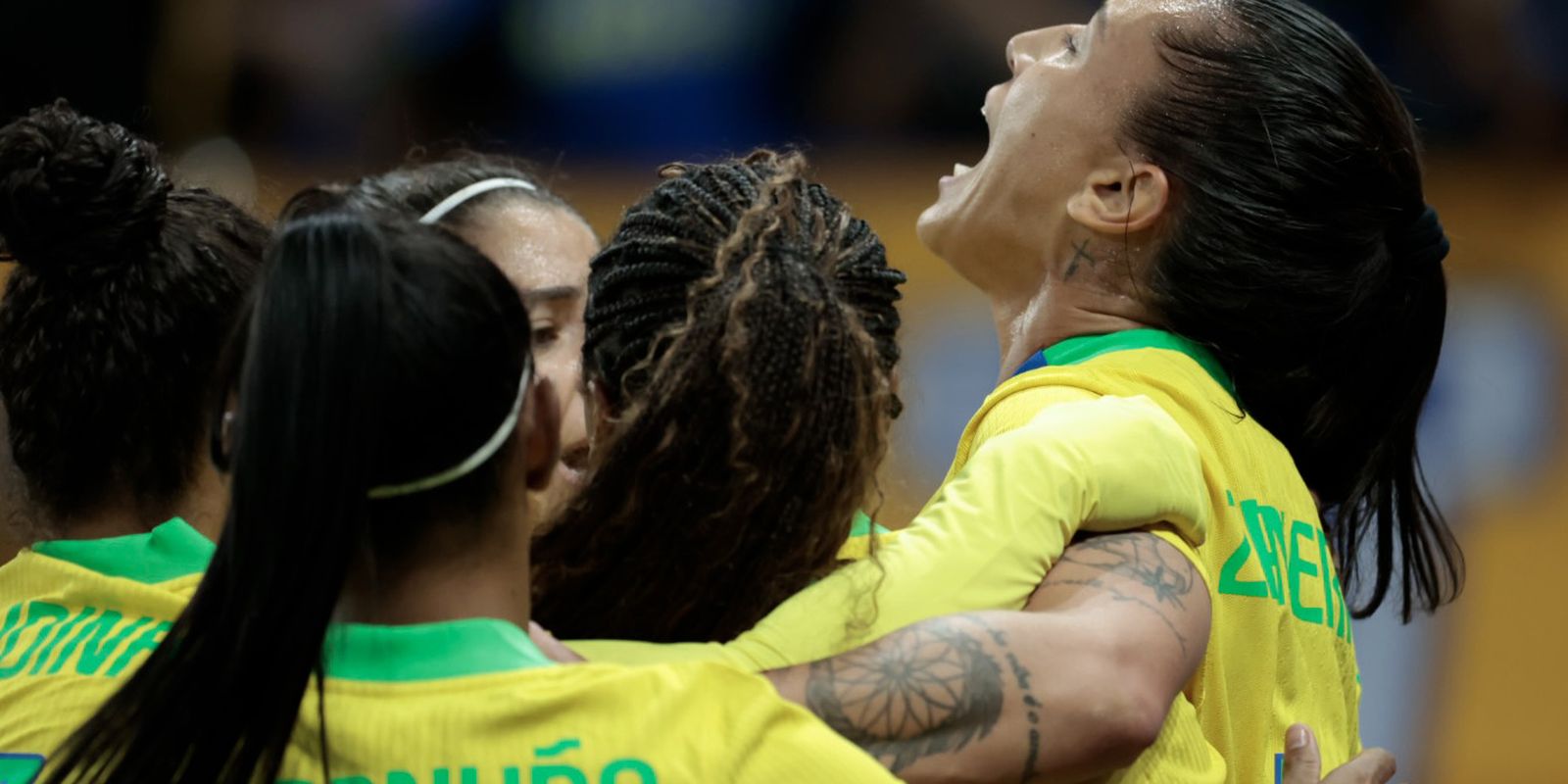 Em virada relâmpago, seleção brasileira feminina vence Estados Unidos 11