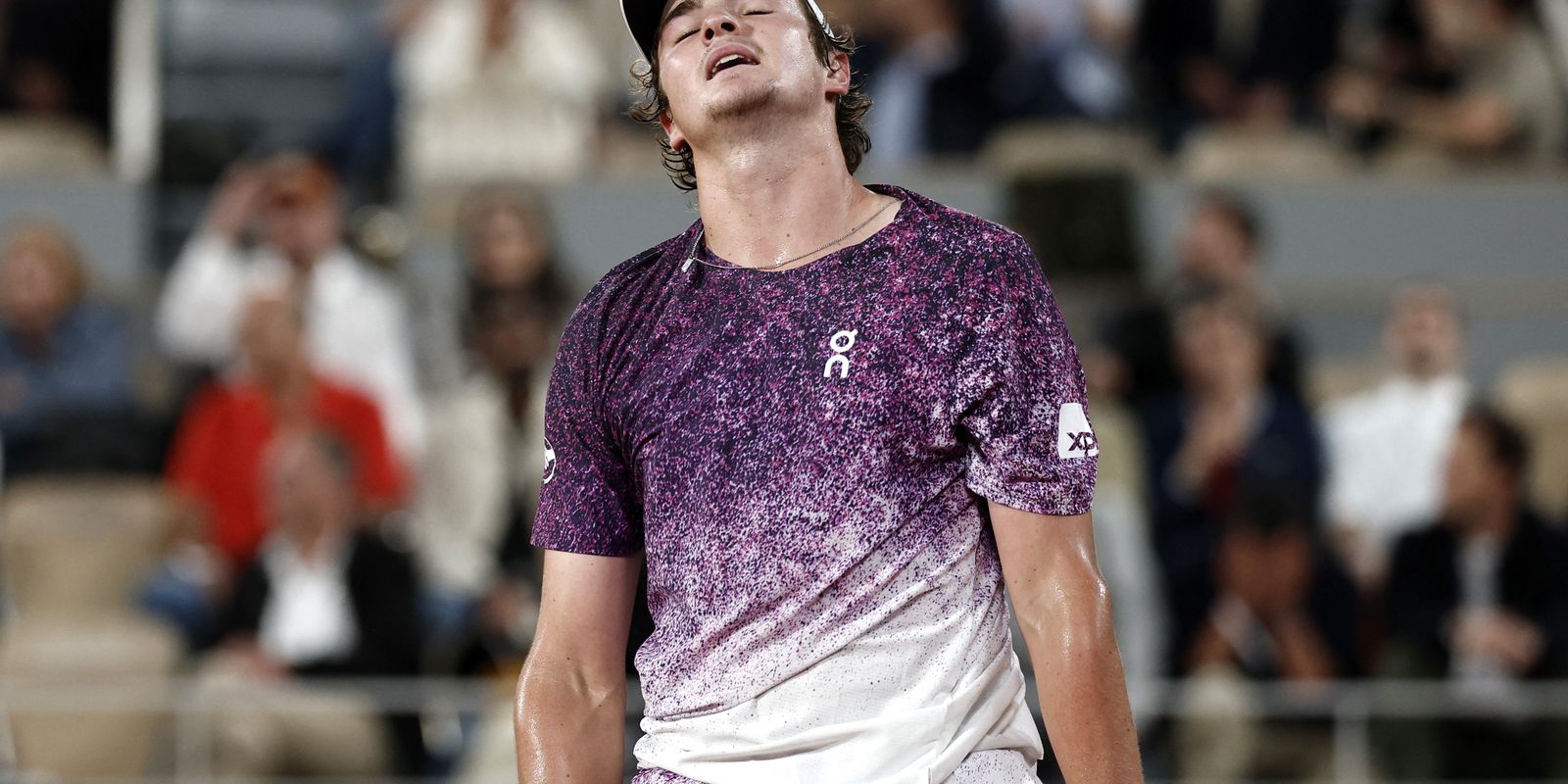 João Fonseca luta, mas dá adeus a Roland Garros após revés para Mensik 17