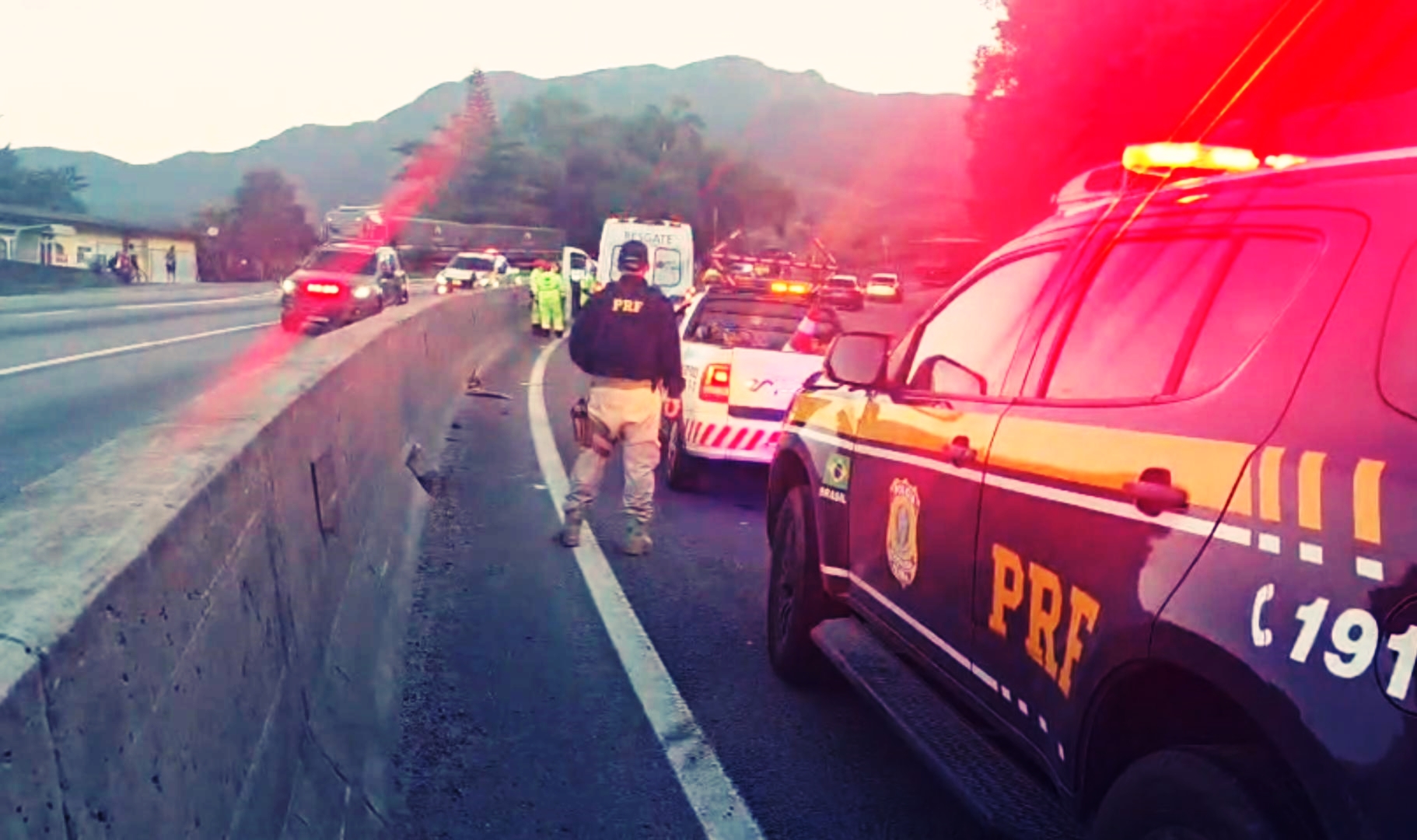 Motociclista de 33 anos morre após colisão na BR-277 em Morretes 12