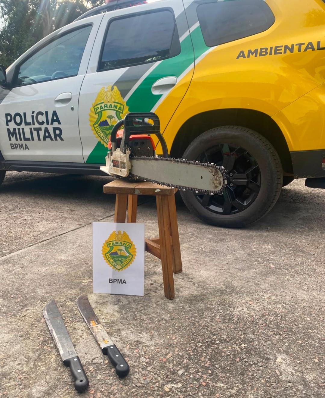 Motosserra e facões são apreendidos em flagrante por crime ambiental em Guaratuba 11