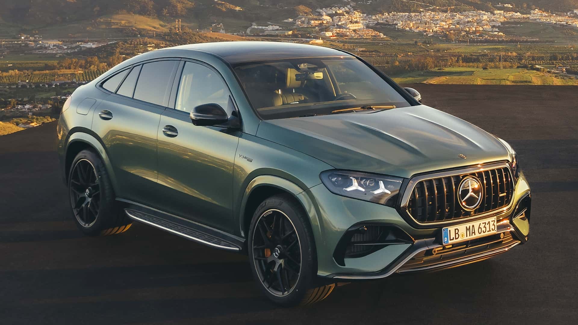 Novo Mercedes-AMG GLE 63 não repete erro do sedã e mantém V8 14