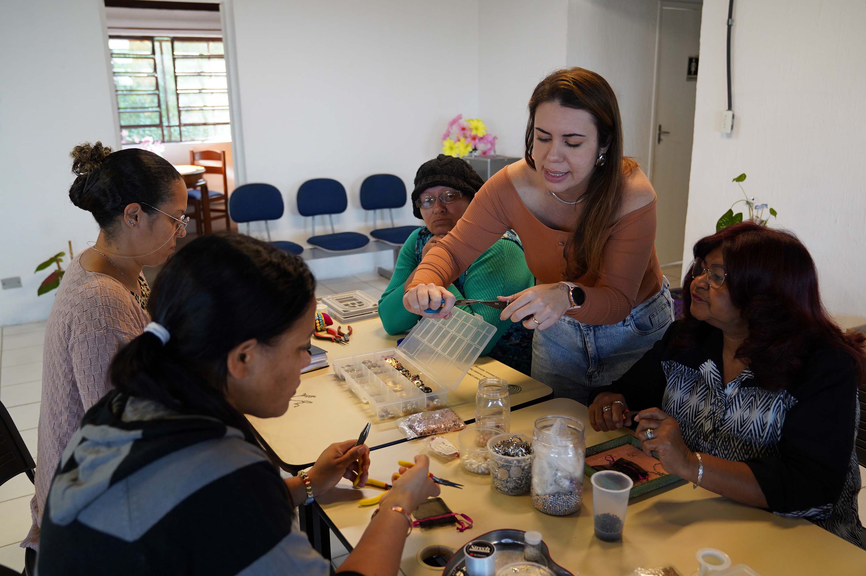 Festas juninas, oficinas artesanais e rodas de conversa compõem a programação das Casas da Mulher em Guarulhos 3