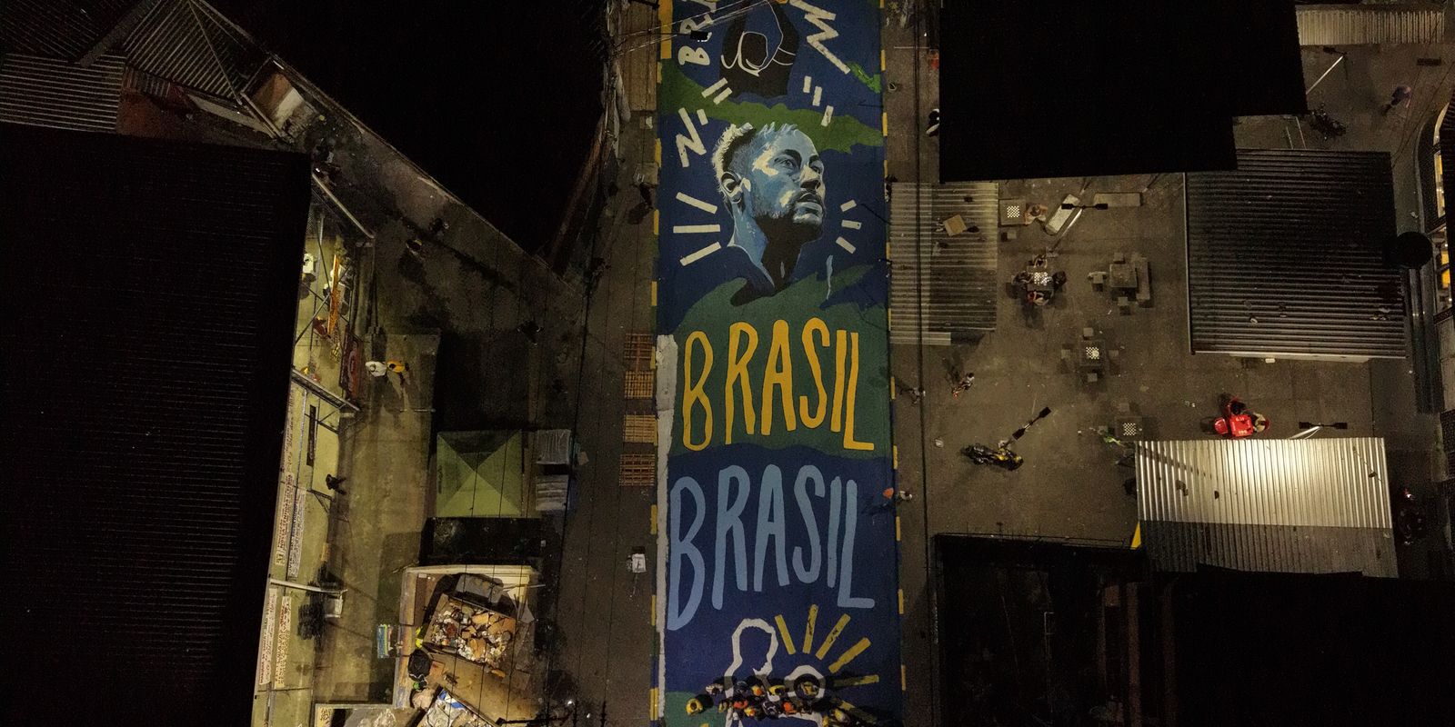 Pintura ressignifica rua marcada por operação letal no Rio de Janeiro 3