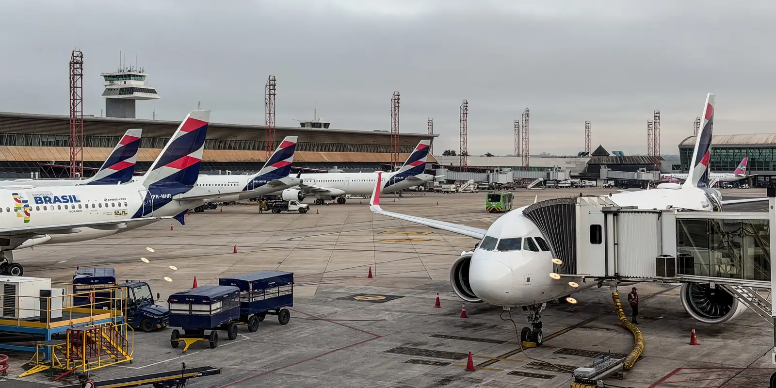 Regras sobre combustível sustentável de aviação devem sair em breve 12