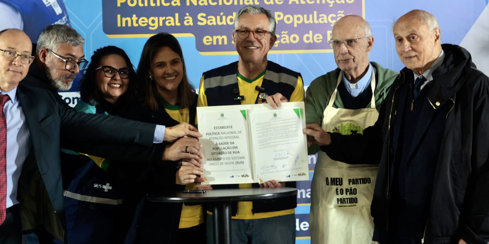 Saúde anuncia ampliação do atendimento à população em situação de rua 8