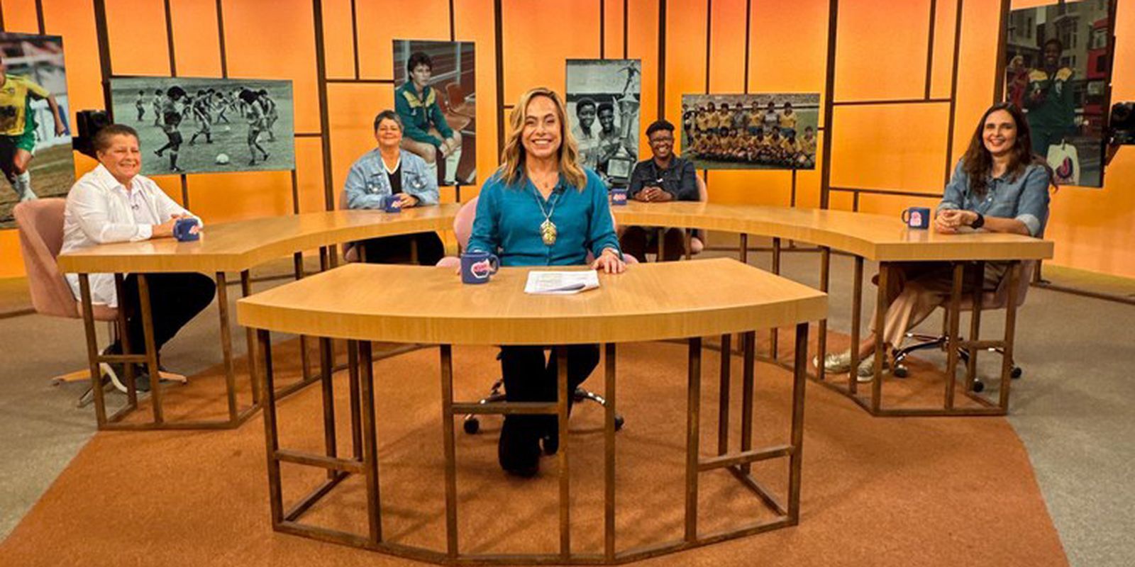 Sem Censura recebe pioneiras do futebol a um a 1 ano da Copa no Brasil 15