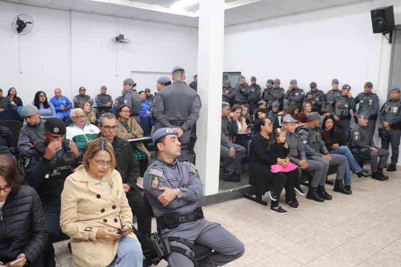 Prefeito Pedro Ishi participa de solenidade de valorização da Polícia Militar em Suzano 7